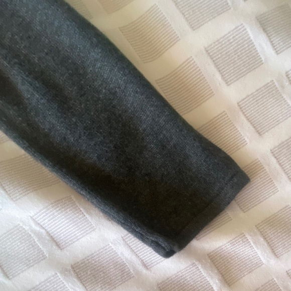 Charcoal Grey Cardigan Contemporaine from Simons Excellent Condition - Picture 5 of 9